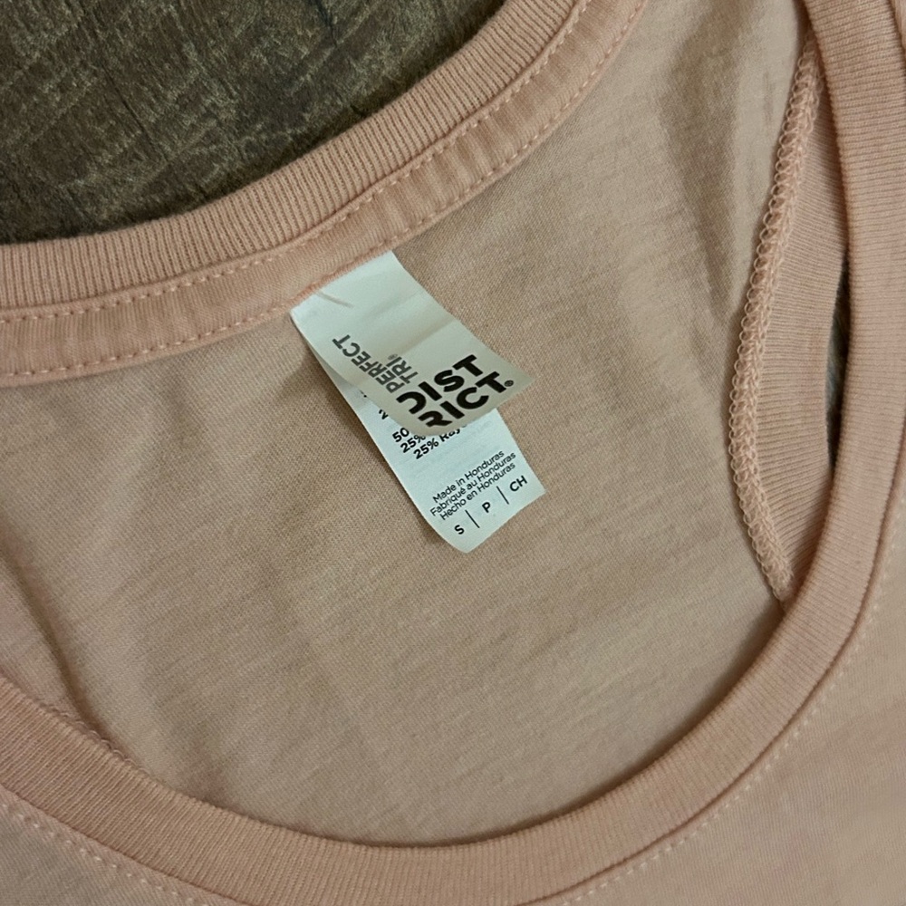 Trendy women’s tank top, size small Pick - Picture 2 of 2